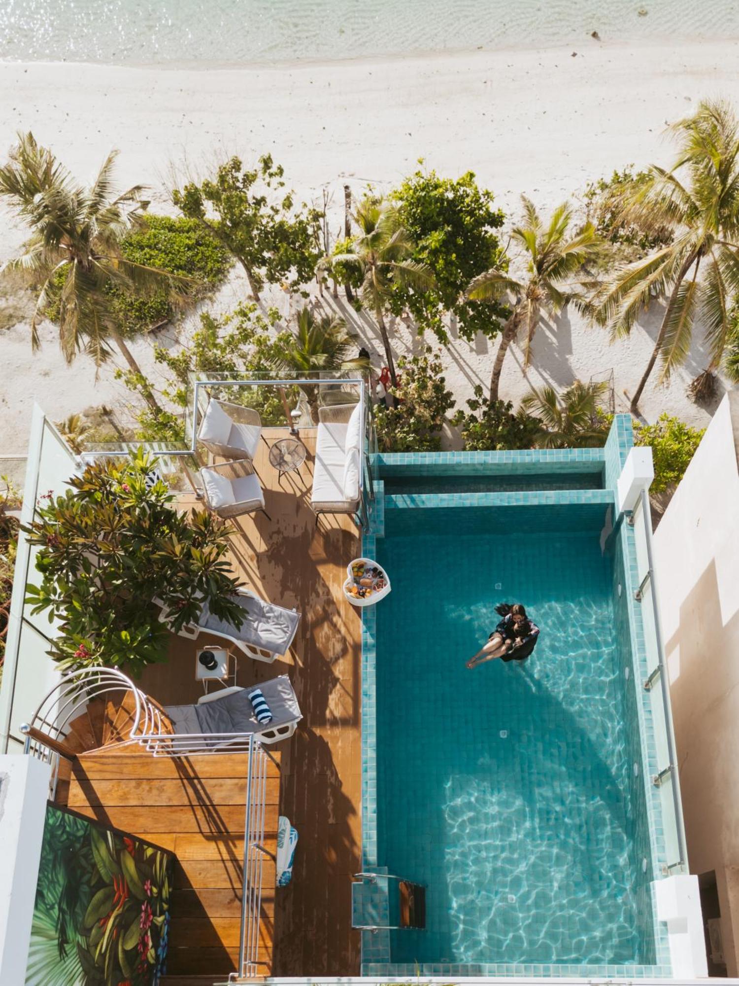 Blue Sky Beach Hotel Hulhumale Exterior photo